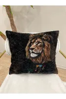 %100 Kadife Aslan Desenli Kırlent Yastık Kılıfı (siyah)