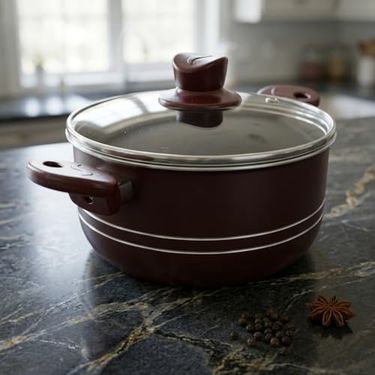 1000 Katalog 57855210128975580184975 Assos Derin Tencere - Bordo Renkli, Çift Çizgi Detaylı Cam Kapaklı Yanmaz Yapışmaz Tencere 20 Cm Ve 26 Cm Seçenekli 12V
