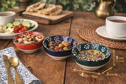 3C 131622616 Kabartma Desenli El Boyaması Seramik Kase Seti, 3 Lü Renkli Çini Motifli Dekoratif Sunum Kaseleri, Kahvaltı, Meze, Çerez Ve Servis İçin Çok Amaçlı El Yapımı Kase Takımı