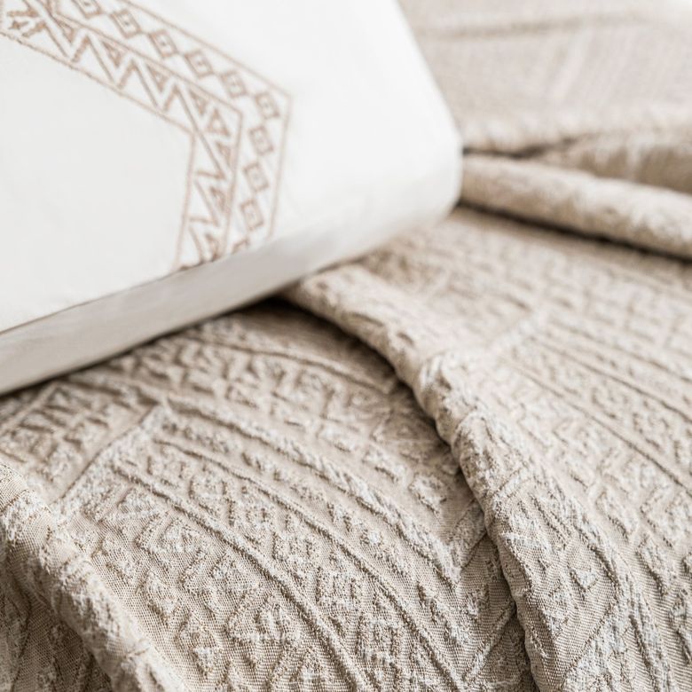 ₺9.999,00?- Schafer Home Nancy Yatak Örtüsü Nevresim Seti 8 Parça Bej