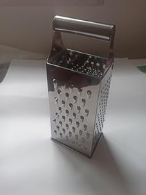ADDA 131621468 Çelik Rende, 9 Dörtgen Paslanmaz Çok Fonksiyonlu, Ergonomik Tutma Saplı, Dayanıklı Mutfak Rendesi