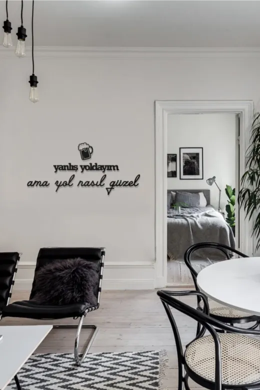 AHWALL AW00210 Yanlış Yoldayım Ama Yol Nasıl Güzel Yazılı Dekoratif Ahşap Tablo