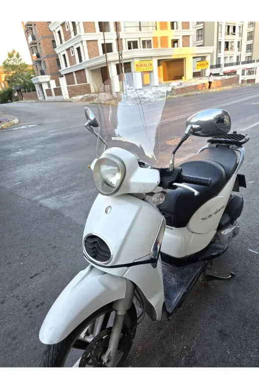 Aprilia Scarabeo 200 İe Ön Cam 35cm 2008-2015 Model Şeffaf Renkli 4mm