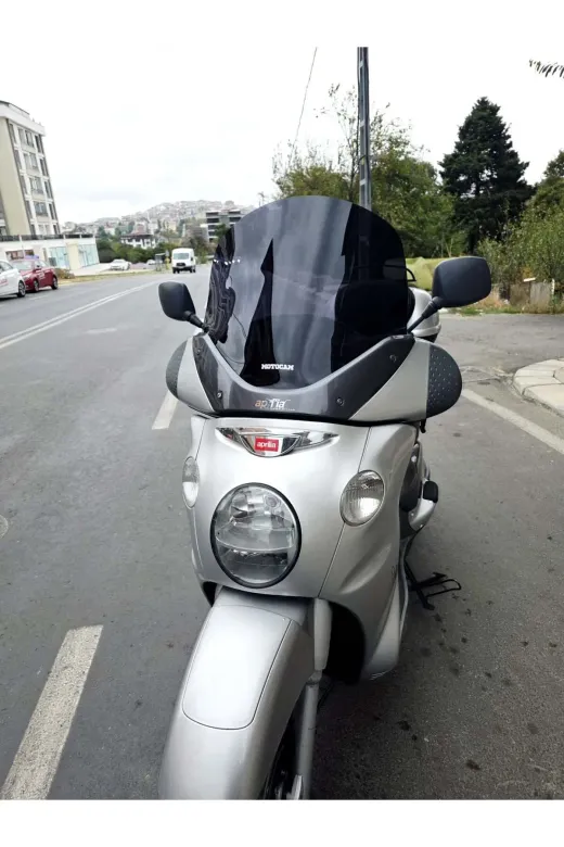 Aprilia Scarabeo 500 Ön Cam 49cm 2003-2008 Model Siyah Renkli 4mm