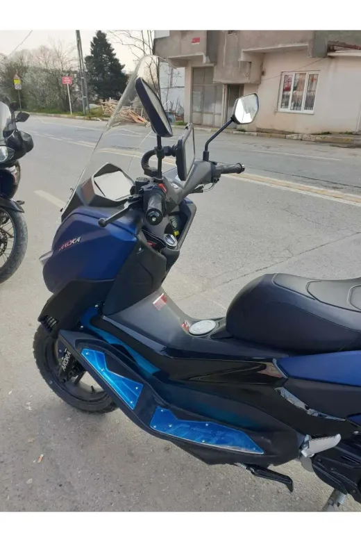Arora Max T Ön Cam 2022-2026 Model 55cm Şeffaf Renkli 4mm KISA