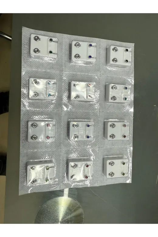 Arteks Teknik kulmeltad Kulak Delme Küpe Beyaz Metal Karışık Taş