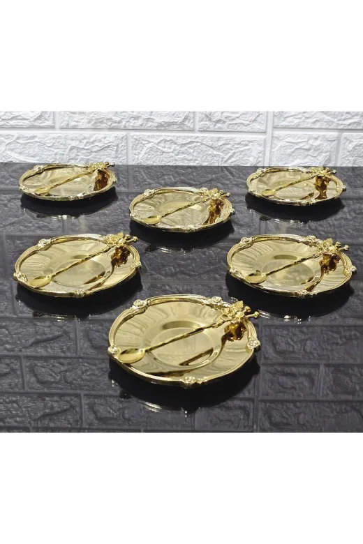 atabey home collection Güllü Altın 6'lı Metal 6'li Çay Tabaği & Döküm Gül Çerçeveli Ve Kaşikli 5.5 Cm İç Bardak Çapi Full Gold