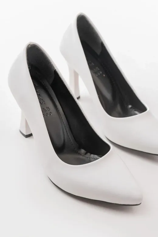 Aymood ST-001aymm St-001 Beyaz Rugan Günlük 9 Cm Topuklu Stiletto Ayakkabı