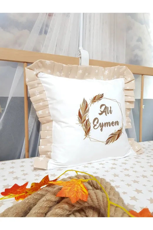 Baby Clime 1.KIRLENT Nakışlı Kırlent Bebek Isimli 40X40 Cm Içi Dolgulu Fırfırlı Kırlent