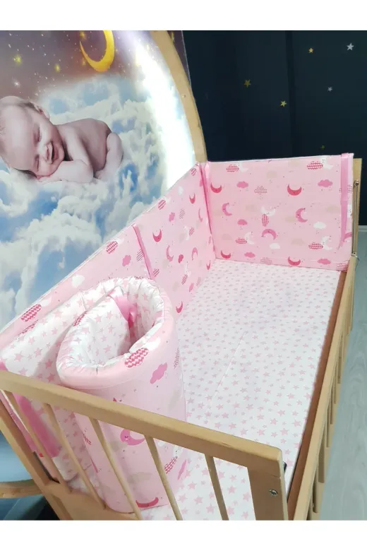 Baby Clime KOR-70130-1. 70X130 Beşik Kenar Korumalık 4 Parça - Pembe Zemin Ay Yıldız Desen (Çarşaf Hariç)