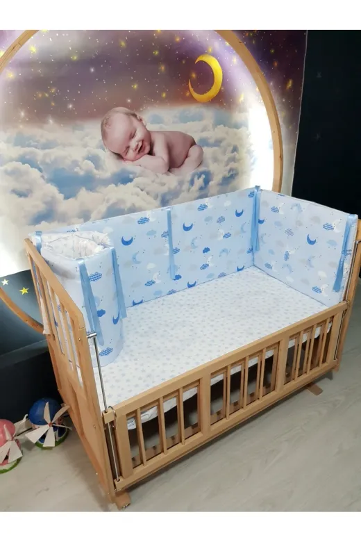 Baby Clime KOR-70130-1. 70X130 Beşik Kenar Korumalık 4 Parça - Mavi Zemin Ay Yıldız Desen (Çarşaf Hariç)