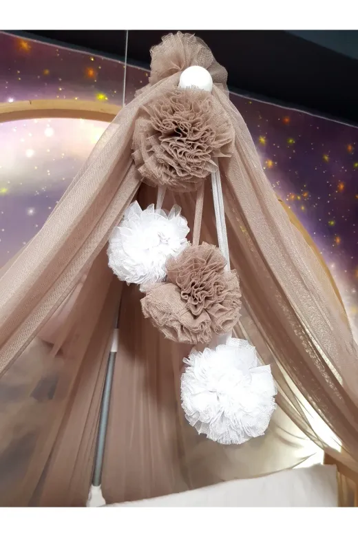 Baby Clime LÜKSCİB-RENK Bebek Lüks Cibinlik Takımı - Kahverengi Ve Beyaz Dört Ponponlu - 6 Metre Likra Tül (Aparat Dahil)