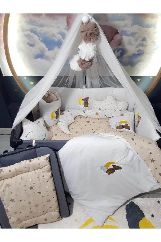 Baby Clime USN-70110-LCİB-1. 70X110 Nakışlı Bebek Uyku Seti Isimli - Lüks Cibinlik Ve Aparat - Ayda Oturan Ayıcık Motifli