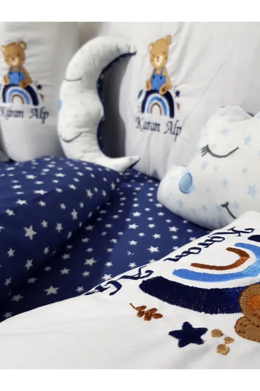 Baby Clime USN-70130-LCİB-1. 70X130 Isim Nakışlı Bebek Uyku Seti - Lüks Cibinlik Turkuaz Ponponlu - Gökkuşağı Ayıcık Motifi