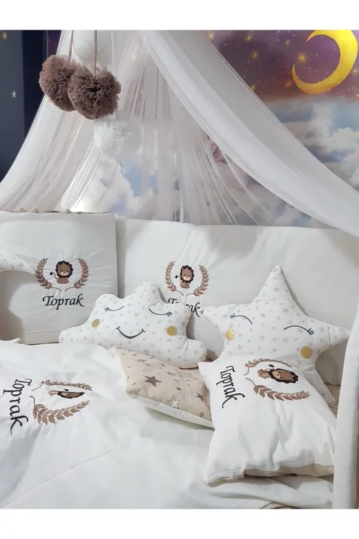 Baby Clime USN-70130-LCİB-1. 70X130 Nakışlı Bebek Uyku Seti Isimli - Lüks Cibinlik Ve Aparat - Aslan Başak Motifi