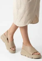 Bej Kadın Dolgu Topuk Sandalet