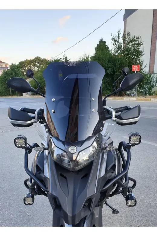 Benelli TRK 502 Ön Cam 2017-2026 Model 54cm Siyah Renkli 4mm