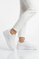 Beyaz Bağcıklı Unisex Spor Ayakkabı