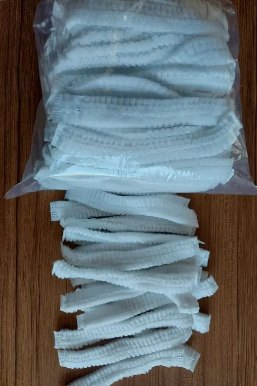 BEYAZ BONE KTMSERPMEBEYAZ100 100 Adet Çift Lastik Büyük Ebat Sıkmaz Hava Geçirgen Tek Kullanımlık Bone
