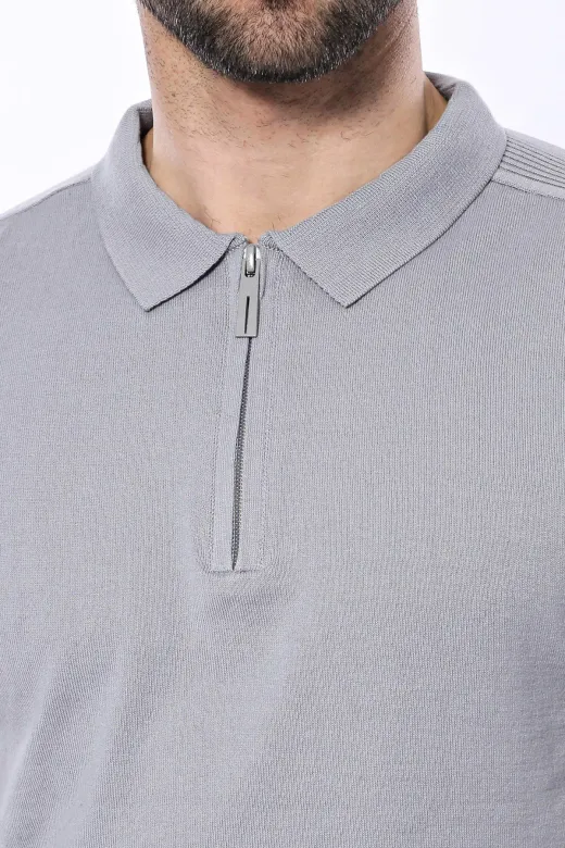 Bisiklet Yaka Kenarları Desenli Gri Örme T-shirt | Wessi