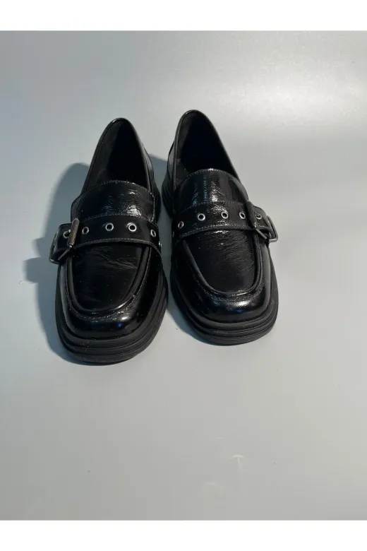 Butik TYCD10FE287C744000 Noble Shoes Hakiki Deri Rugan Kadın Loafer Ayakkabı