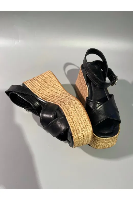 Butik TYCDB71849DB6C75B58678B00 Noble Shoes Hakiki Deri Dolgu Topuk Kadın Sandalet
