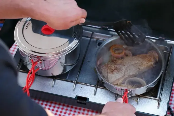 Coghlans Paslanmaz Çelik Yemek Seti/ Kamp ve Outdoor