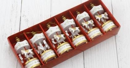 Diğer 128858849 6'lı Mini Atlı Karınca Ağaç Süsü Renkli Ahşap Geleneksel Tasarım Çocuk Odası Yılbaşı Süslemesi İçin Dekoratif Hediyelik Beyaz