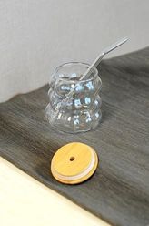 Diğer 57855210121956080184975 Bambu Kapaklı Üzüm Taneii Cam Pipetli 350 Ml Borosilikat Bardak Aeropress
