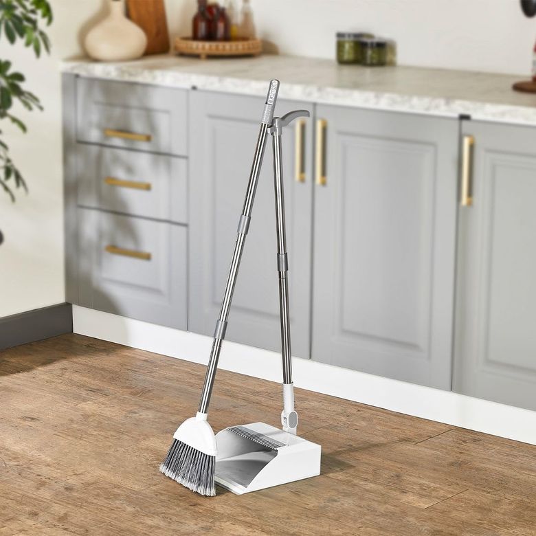 Diğer 57855210132161280184975 Corner Taraklı Ve Saplı Faraş Süpürge Seti - Katlanabilir Dik Faraş Takımı - Paslanmaz Çelik Saplı Ergonomik Temizlik Seti Beyaz - Antrasit Açık Ahşap