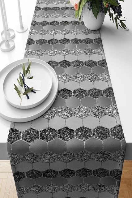 Diğer 57858324441945999283959 Pelangi Geometrik Bal Peteği Desen Leke Tutmaz Kumaş Salon Mutfak Masa Değişik Ranır Modelleri Gri-Gümüş-Antrasit 43 X 43 Acı Kahverengi