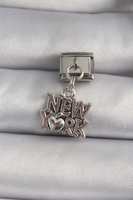 Diğer BC1120-BLNC 316L Çelik Gümüş Renk Sallantı New York Yazı Model Charm Çok Renkli