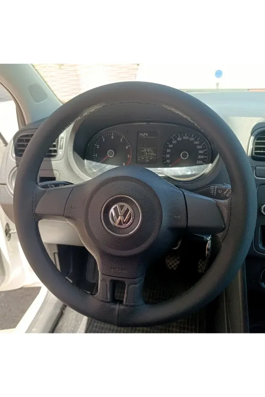 DİKİŞLİ DİREKSİYON KILIFI İT-HAL SİYAH DERİ SİYAH DİKİŞLİ VW POLO İÇİN