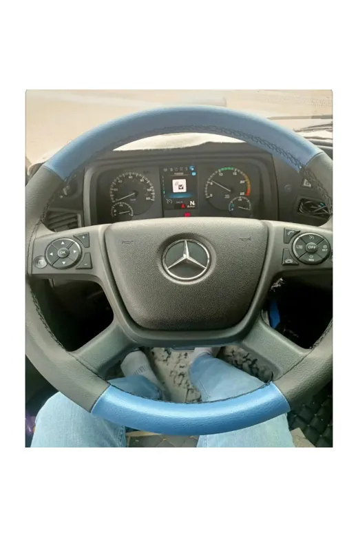 DİKİŞLİ DİREKSİYON KILIFI MAVİ/SİYAH DERİ SİYAH DİKİŞLİ MERCEDES TIR KAMYON İÇİN