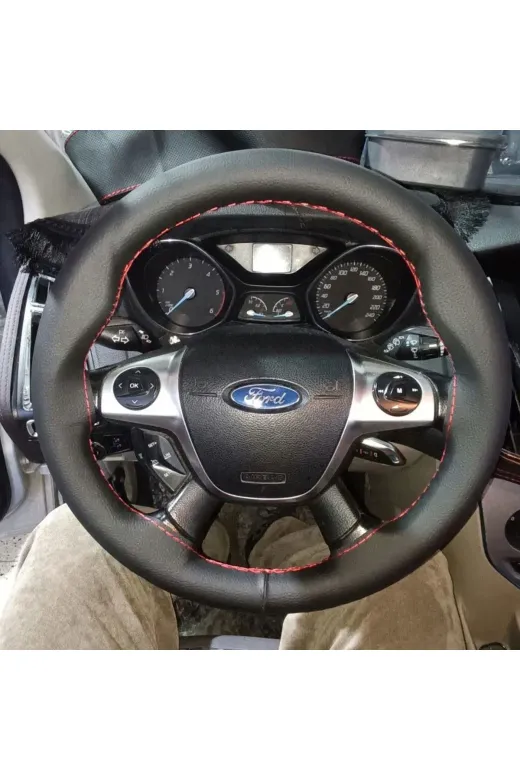 DİKİŞLİ DİREKSİYON KILIFI SİYAH DERİ KIRMIZI DİKİŞLİ FORD FOCUS 2012-13-14 için