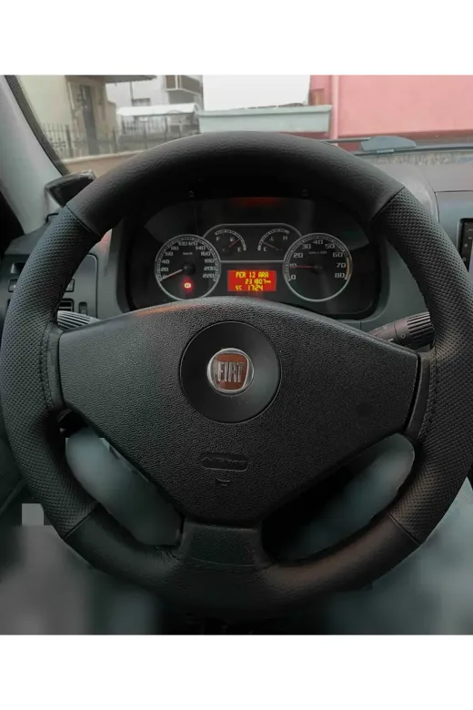 DİKİŞLİ DİREKSİYON KILIFI SİYAH DERİ NOKTALI DERİ SİYAH DİKİŞLİ FIAT ALBEA İÇİN