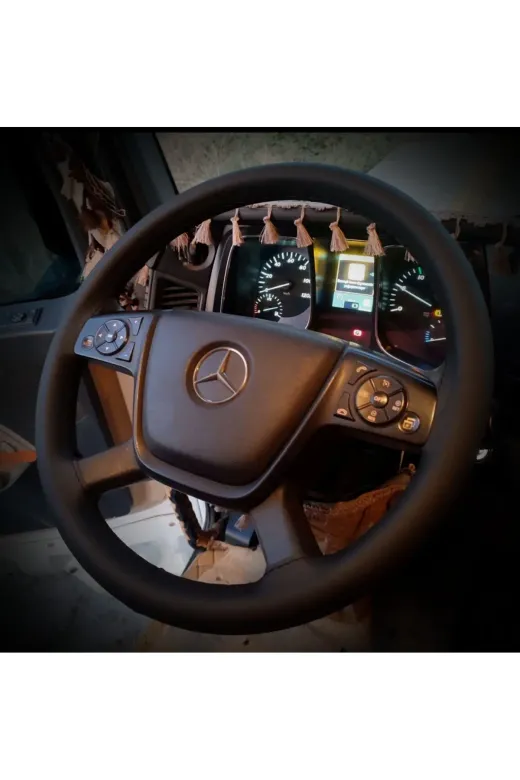 DİKİŞLİ DİREKSİYON KILIFI SİYAH DERİ SİYAH DİKİŞLİ MERCEDES YENİ TIR KAMYON İÇİN