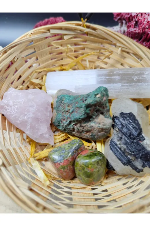 DOĞAL TAŞ DELİSİ HAMİLE-SET Hamilelik Için Doğurganlığı Artıran Dekoratif Doğal Taş Seti (Hasır Sepet Dahil) (Sertifikalı)