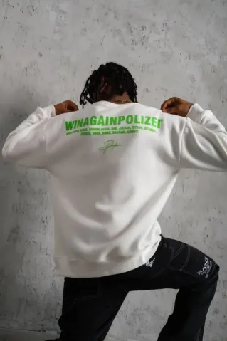 Erkek Oversize Sweatshirt – Beyaz Renk Ön Ve Sırt Baskılı, Üç İplik İçi Pamuklu Kumaş, Rahat Kalıp, Ribanalı Kışlık Sweat Winagain Polizei Serisi -