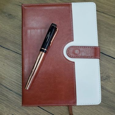 ETT 562741423741 Öğretmenler Gününe Defter Ve Kalem Seti