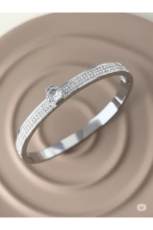FAMEMUS ACCESSORY 0040906 Çelik Kadın Bileklik – Zarif Ve Işıltılı Tasarım