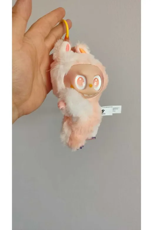 FAMEMUS ACCESSORY 0040962 Peluş Oyuncak Ve Anahtarlık 17 Cm (Görseldeki Ürün Birebir Gelmektedir.)
