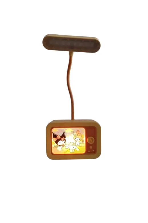 FAMEMUS ACCESSORY 007777858596 Kuromi Temalı Retro Tv Tasarımlı Led Masa Lambası. Hediyelik Eşya Sarı Renk