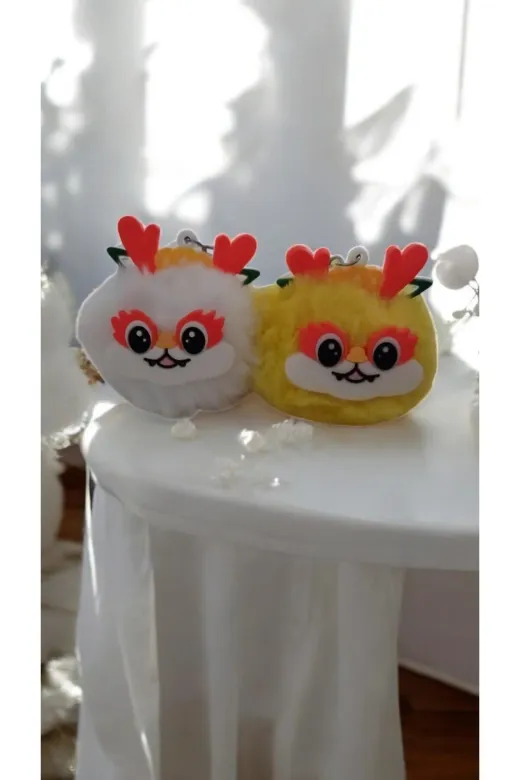 FAMEMUS ACCESSORY 0090133 Sevimli Yüz Desenli Peluş Anahtarlık – Yumuşacık Ve Eğlenceli Aksesuar (1 Adet)