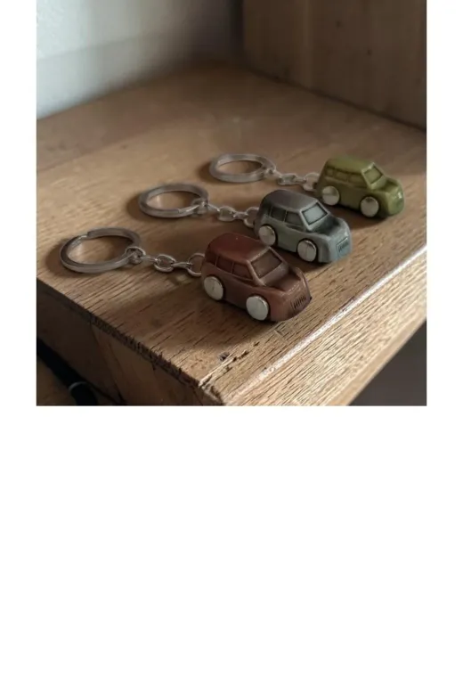 FAMEMUS ACCESSORY 243546rtet 3 Lü Minik Metal Araba Anahtarlık Tekerlekleri Döner