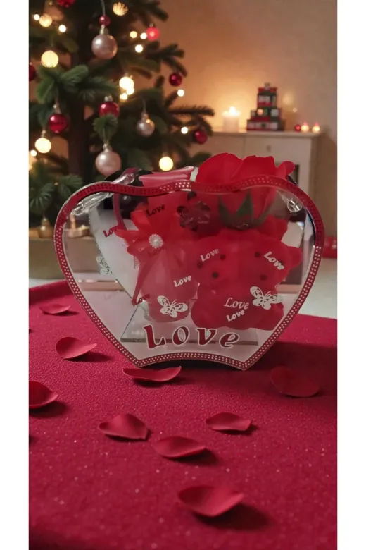 FAMEMUS ACCESSORY wqeqe23ew Sevgililer Gününe Özel Cam Kalpli Ayıcıklı Güllü Fanus 15Cm Boyut