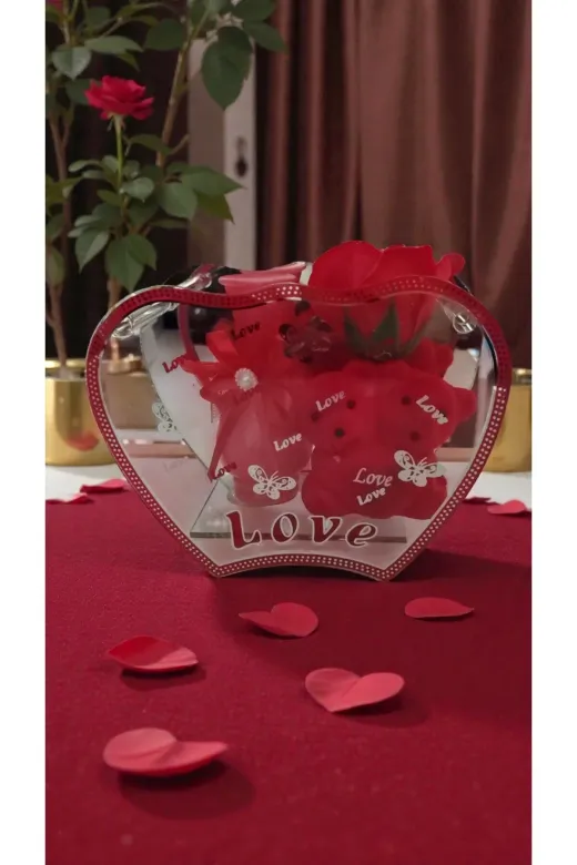 FAMEMUS ACCESSORY wqeqe23ew Sevgililer Gününe Özel Cam Kalpli Ayıcıklı Güllü Fanus 15Cm Boyut