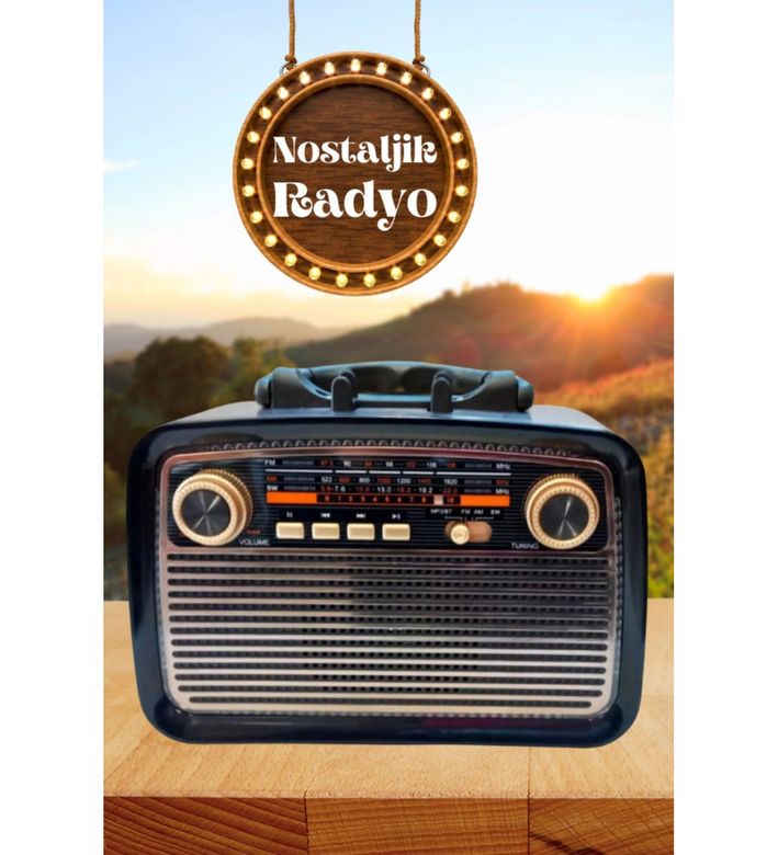 FİOPLUS Ktf 1467 Nostalji Radyo Led Fener Işıklı Bluetooth Hoparlör Usb-Sd Kart Giriş Şarjlı Bataryalı Pilli