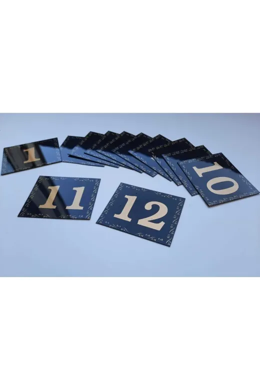 GENDEC GEN5.5X6.5CM00-12 Kapı Numarası 5.5X6.5 Siyah Zemin Üzeri Altın Sarı Baskı Kendinden Yapışkanlı No:1 Den 12’E