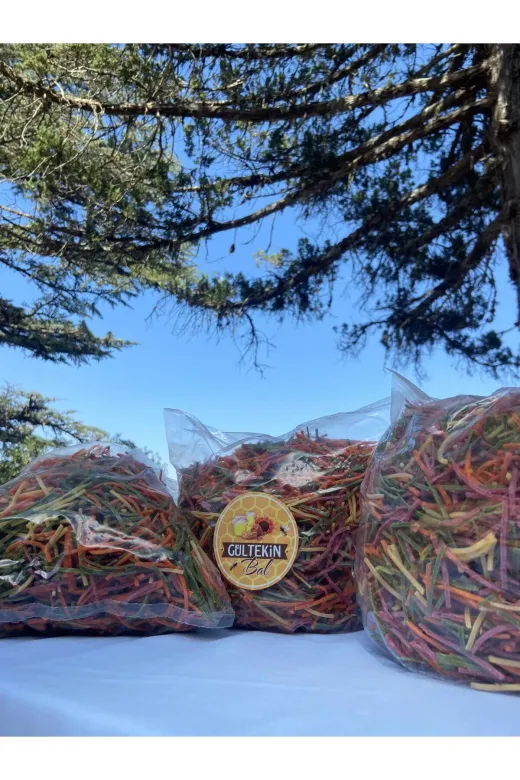 GÜLTEKİN BAL 1324565342343 Elde Kesme Renkli Makarna 500 Gram  1 Adet